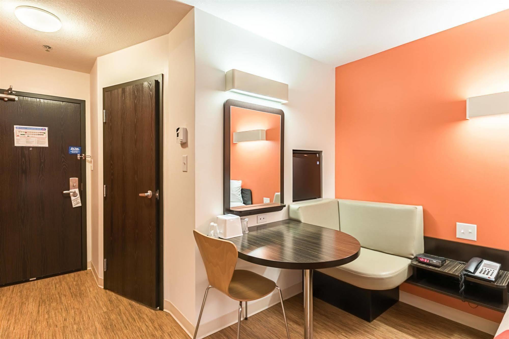 Motel 6-Moosomin, Sk Экстерьер фото