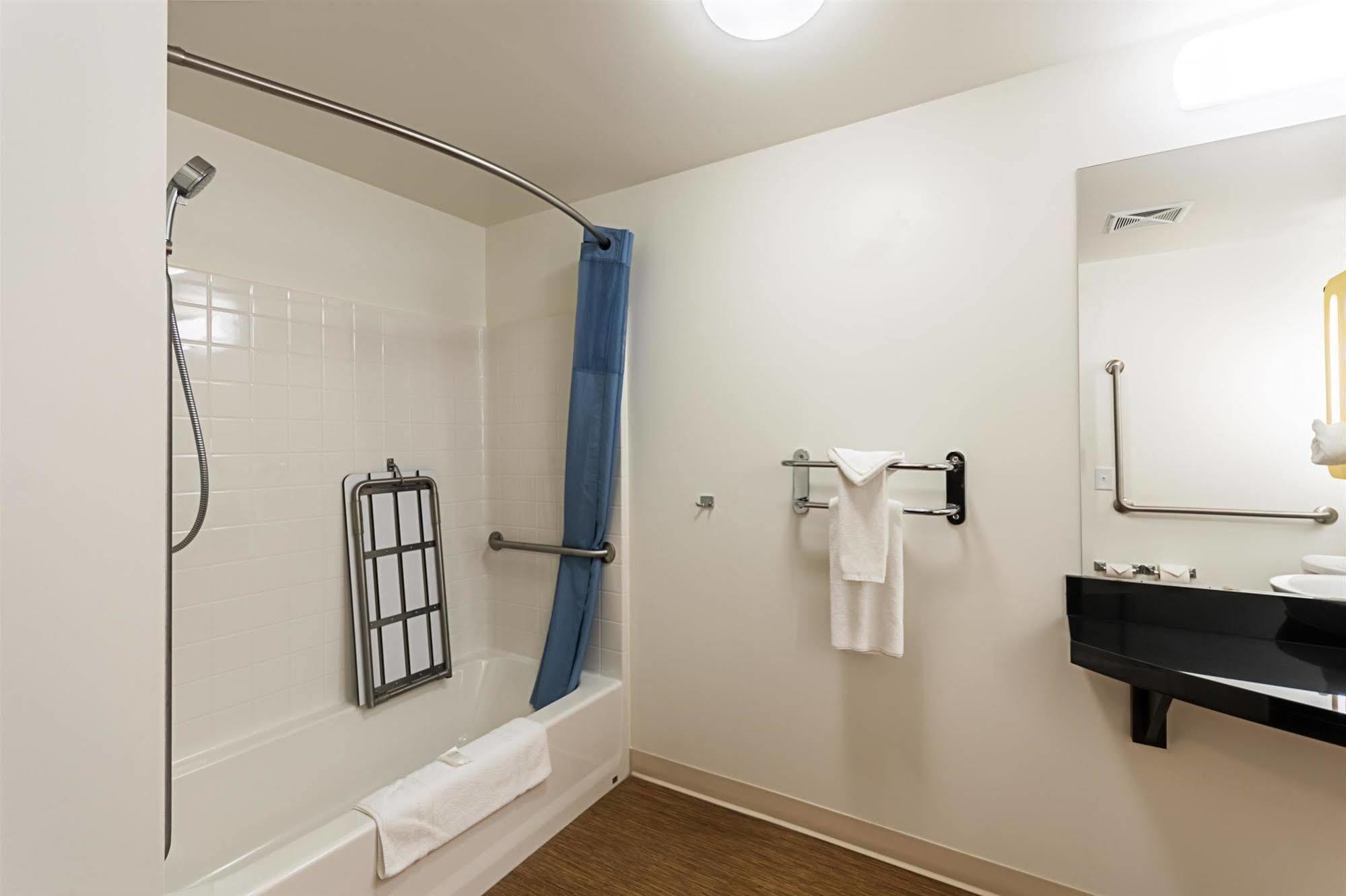 Motel 6-Moosomin, Sk Экстерьер фото